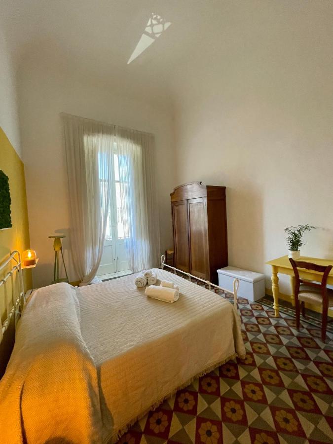 4 Balconi House-Appartamento Salentino Nel Centro Di Лечче Екстер'єр фото