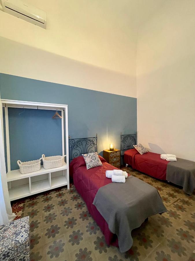 4 Balconi House-Appartamento Salentino Nel Centro Di Лечче Екстер'єр фото